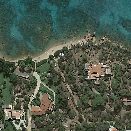 Apartment In Porto Istana *