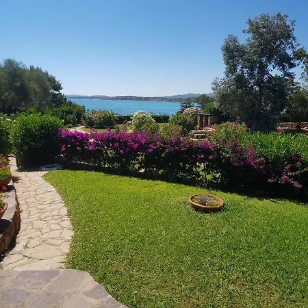 Apartment In Porto Istana